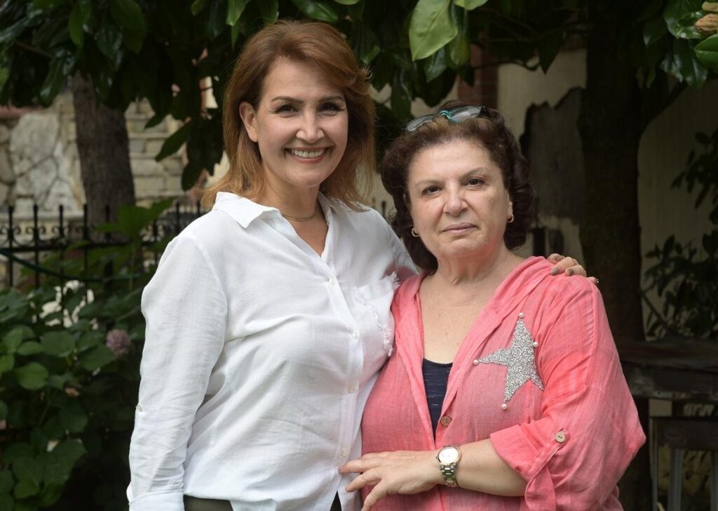 Aşk ve Umut Dizisi Firdevs