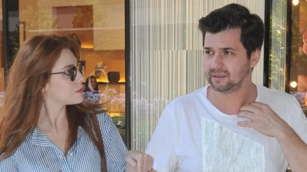 Elçin Sangu ve sevgilisi
