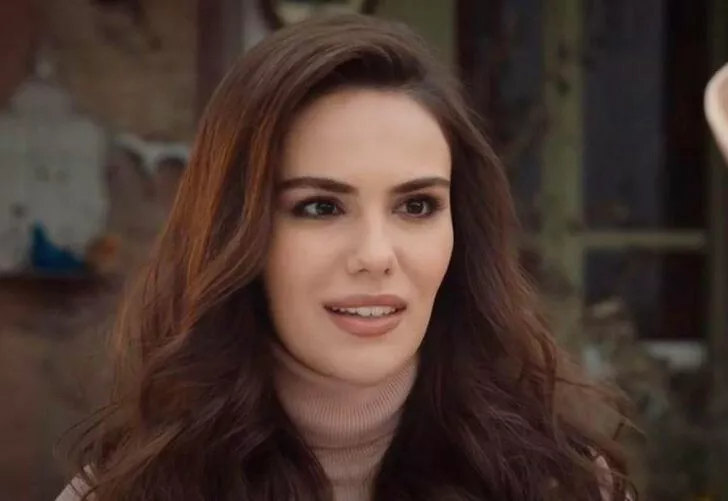 Üç Kız Kardeş 28 Bölüm Kıyafetleri