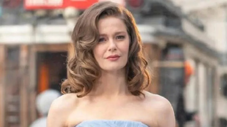 Camdaki Kız 59 Bölüm Kıyafetleri