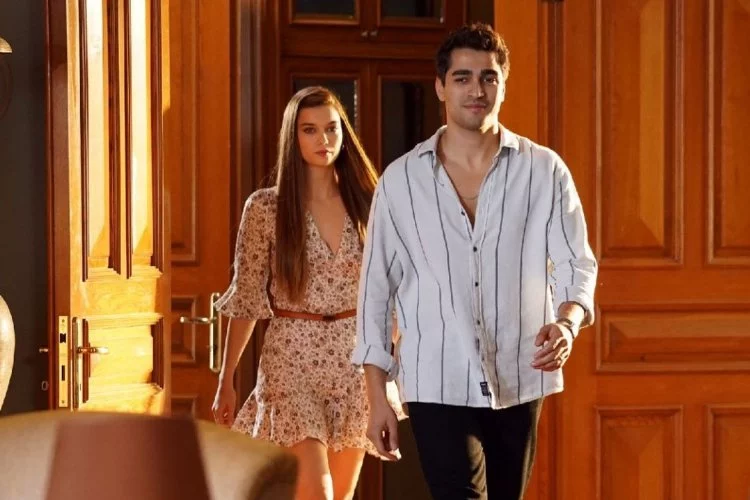 Yalı Çapkını 13 Bölüm Kıyafetleri