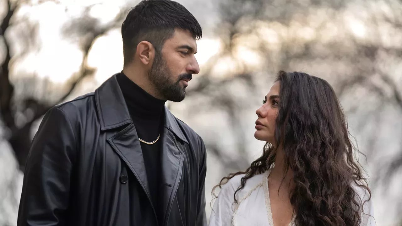 Adım Farah Dizisi Oyuncuları Ne Kadar Maaş Alıyor