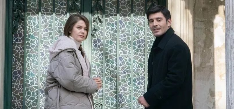 Camdaki Kız 70 Bölüm Kıyafetleri